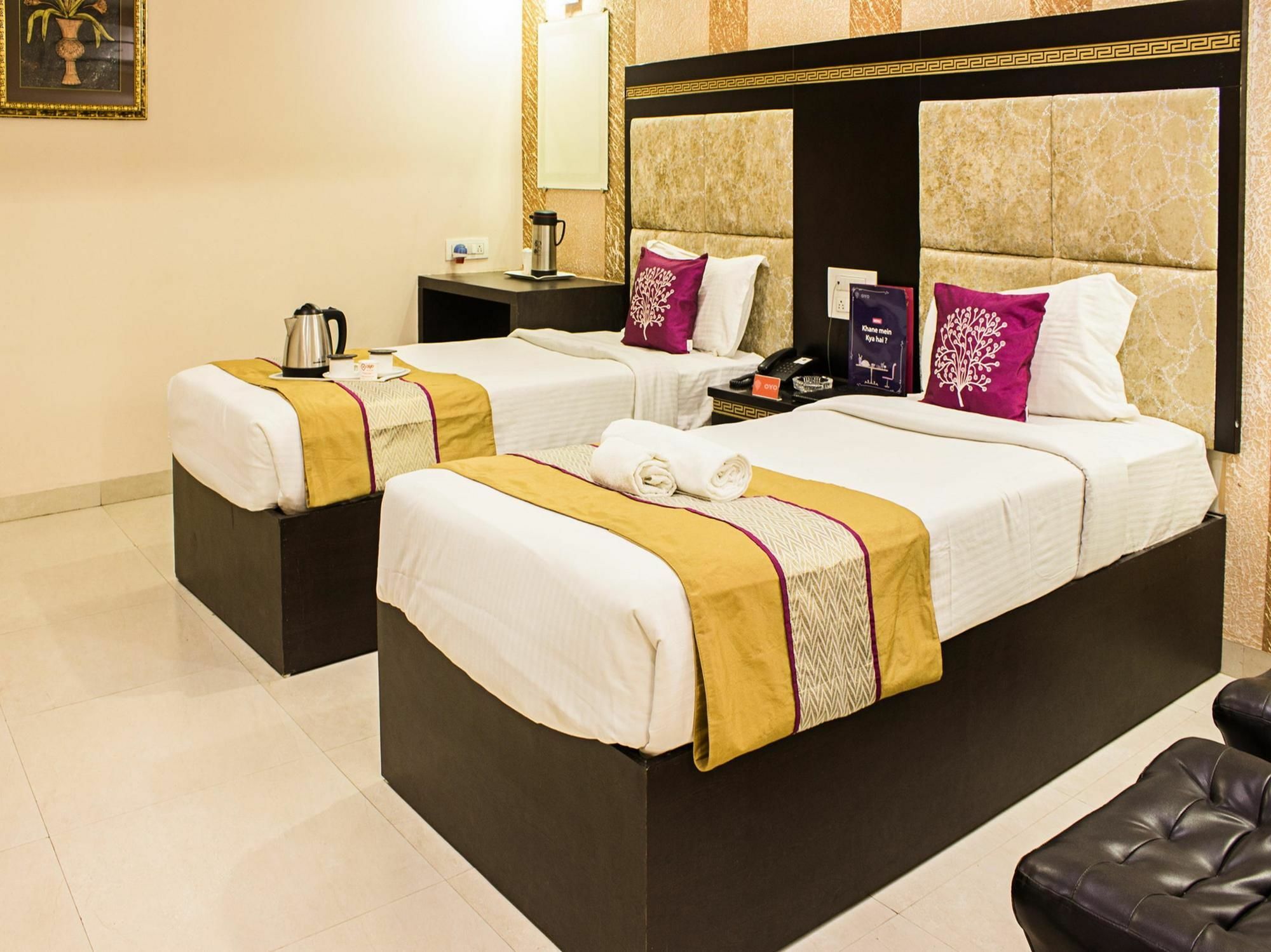 Treebo Trend Orient Grand Hotel Nagpur Buitenkant foto
