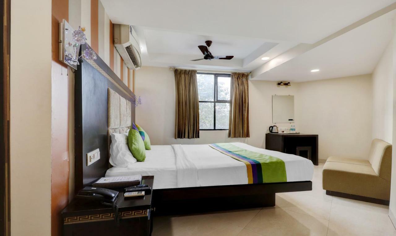 Treebo Trend Orient Grand Hotel Nagpur Buitenkant foto
