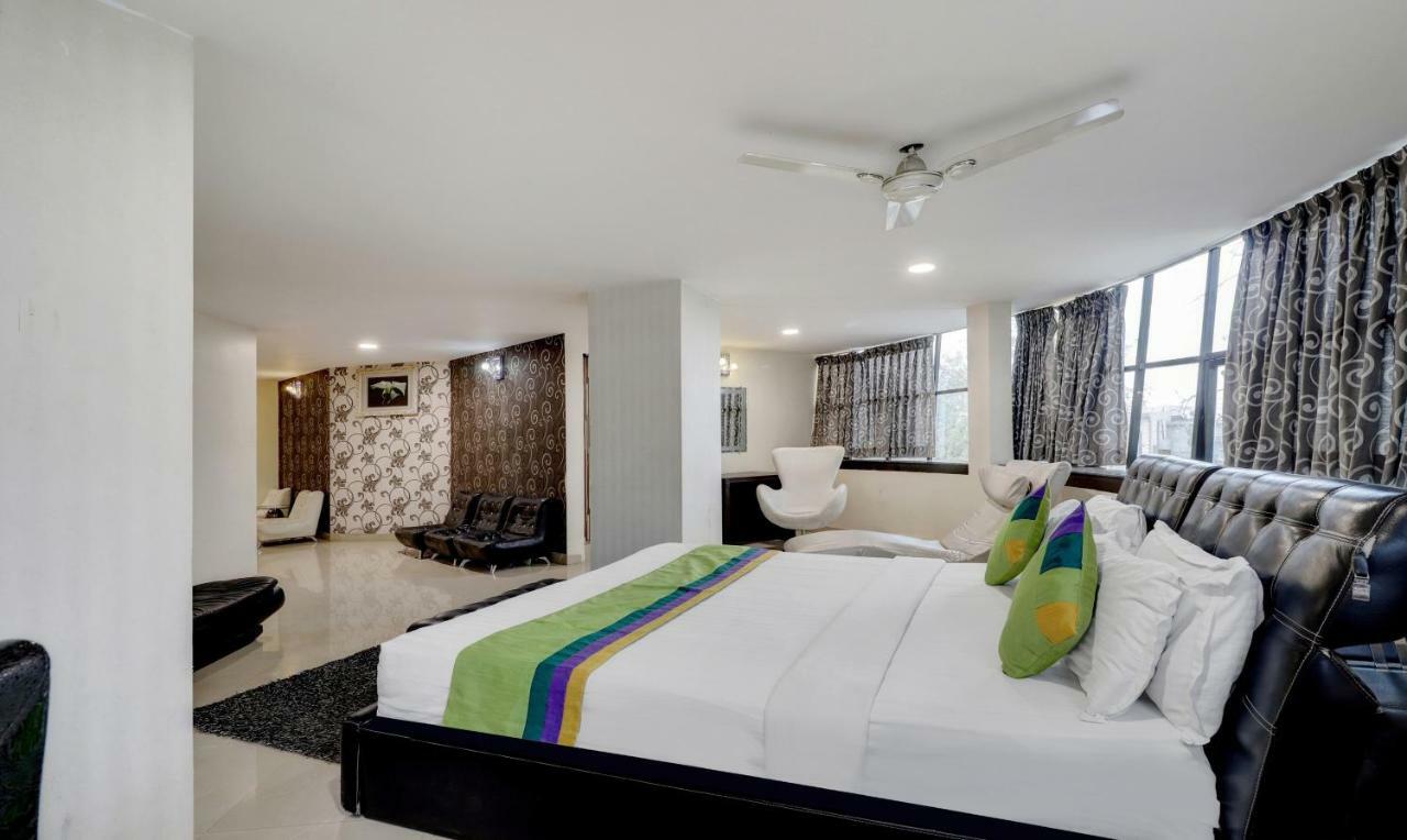Treebo Trend Orient Grand Hotel Nagpur Buitenkant foto