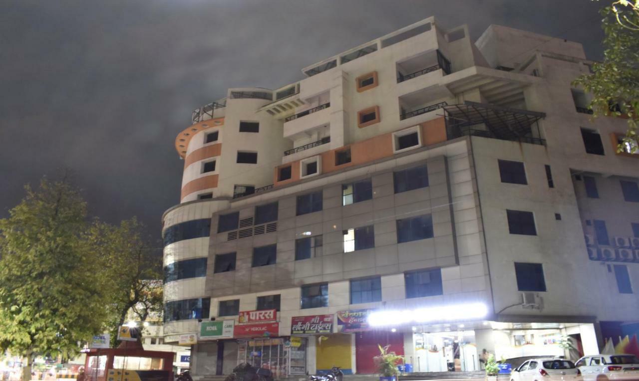 Treebo Trend Orient Grand Hotel Nagpur Buitenkant foto